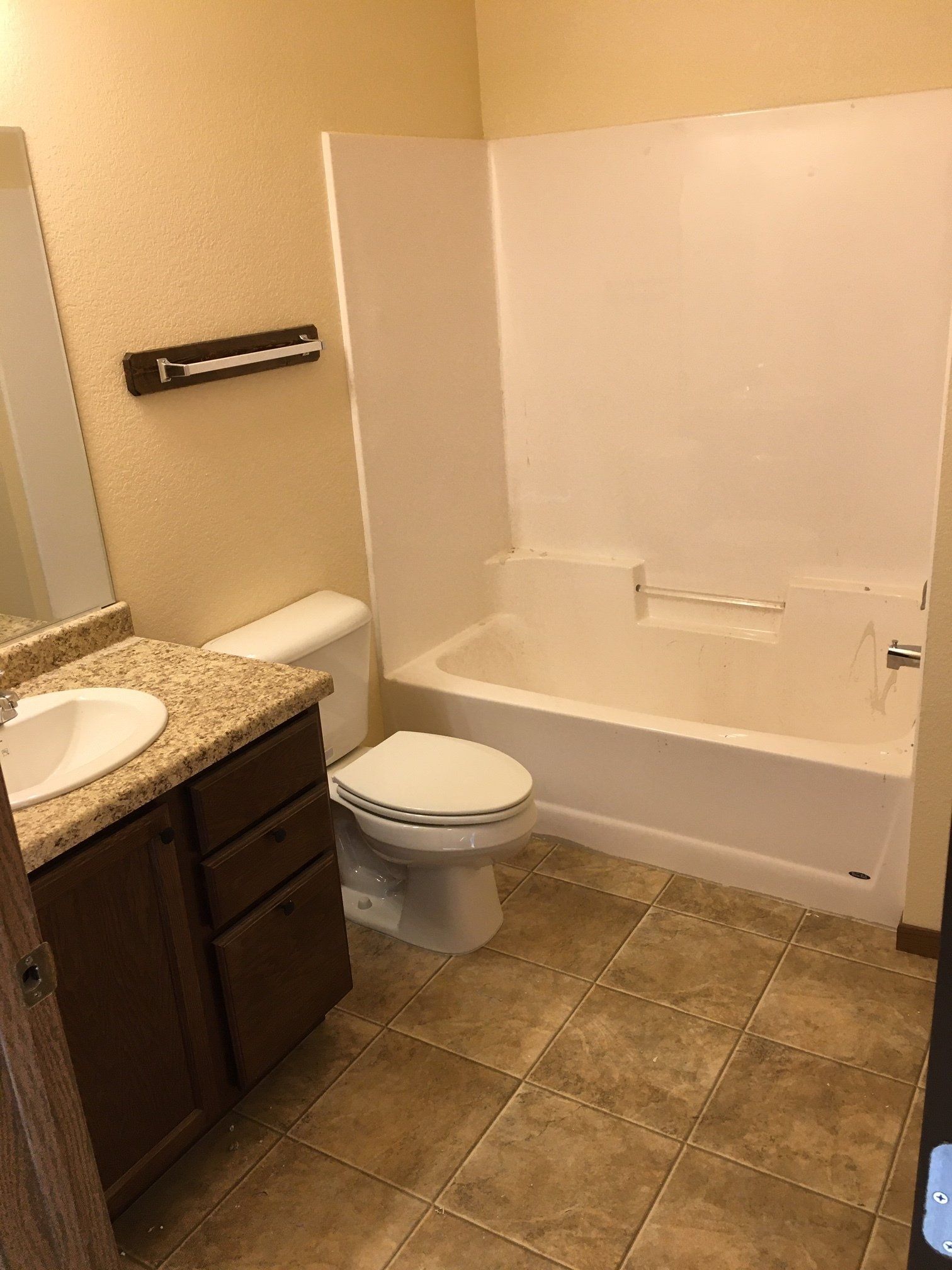 Birchcrest 4 BR bathroom