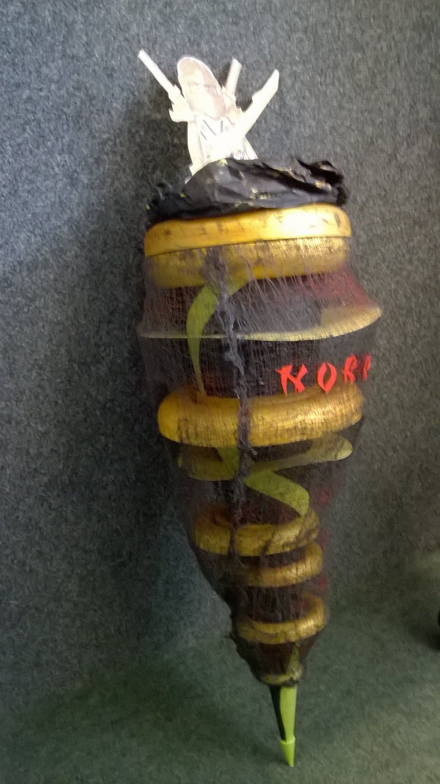 Ein Kreisel mit einer Fee darauf.