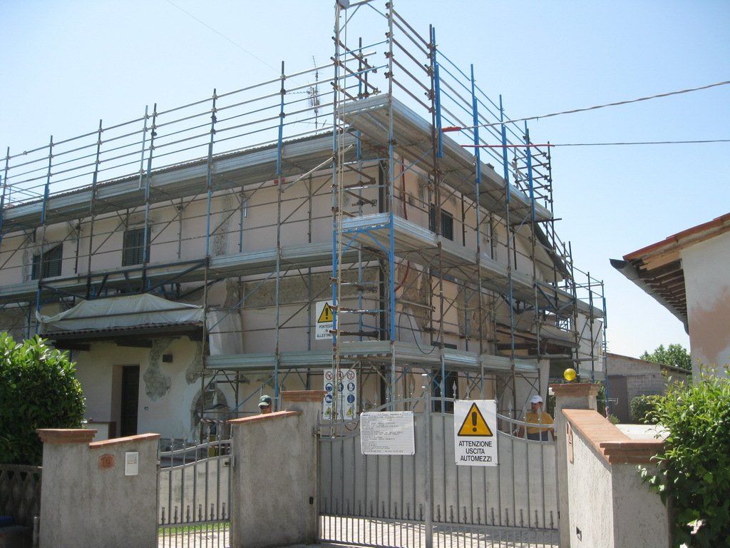 palazzina bifamiliare da ristrutturare