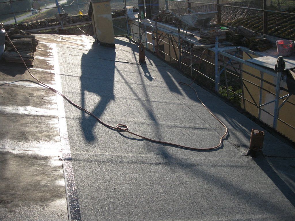 rifacimento tetto di un casolare