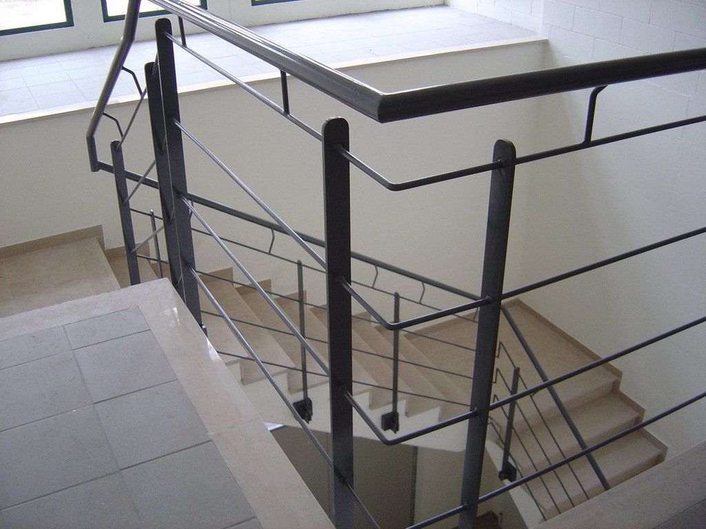 rifacimento scale interne edificio industriale