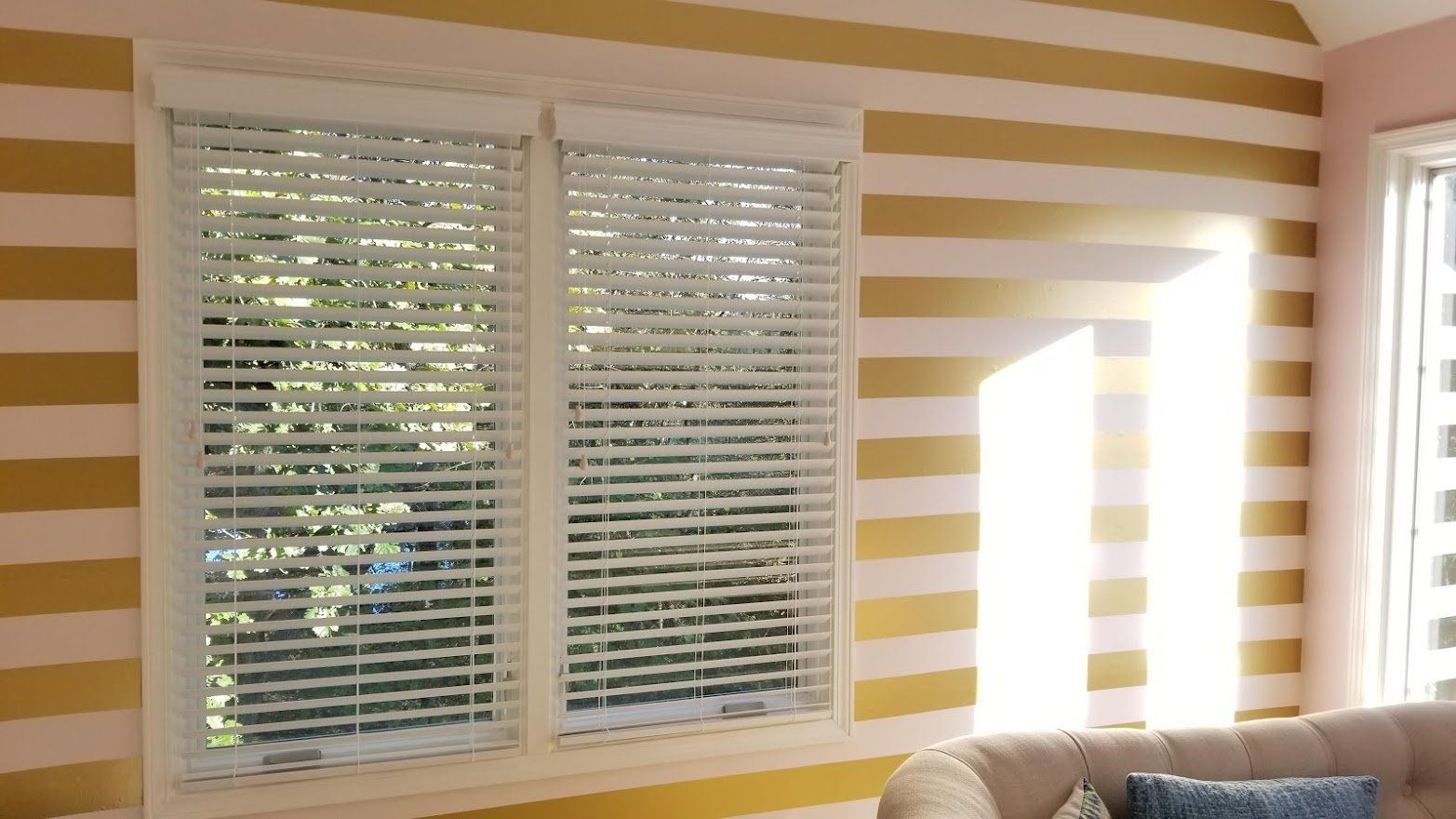 faux-wood-blinds-treatment-solution