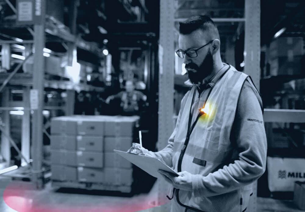 MAC MONTACARGAS - MANEJO DE MATERIALES