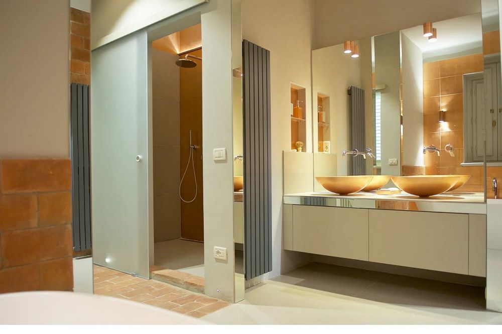 bagno con illuminazione led