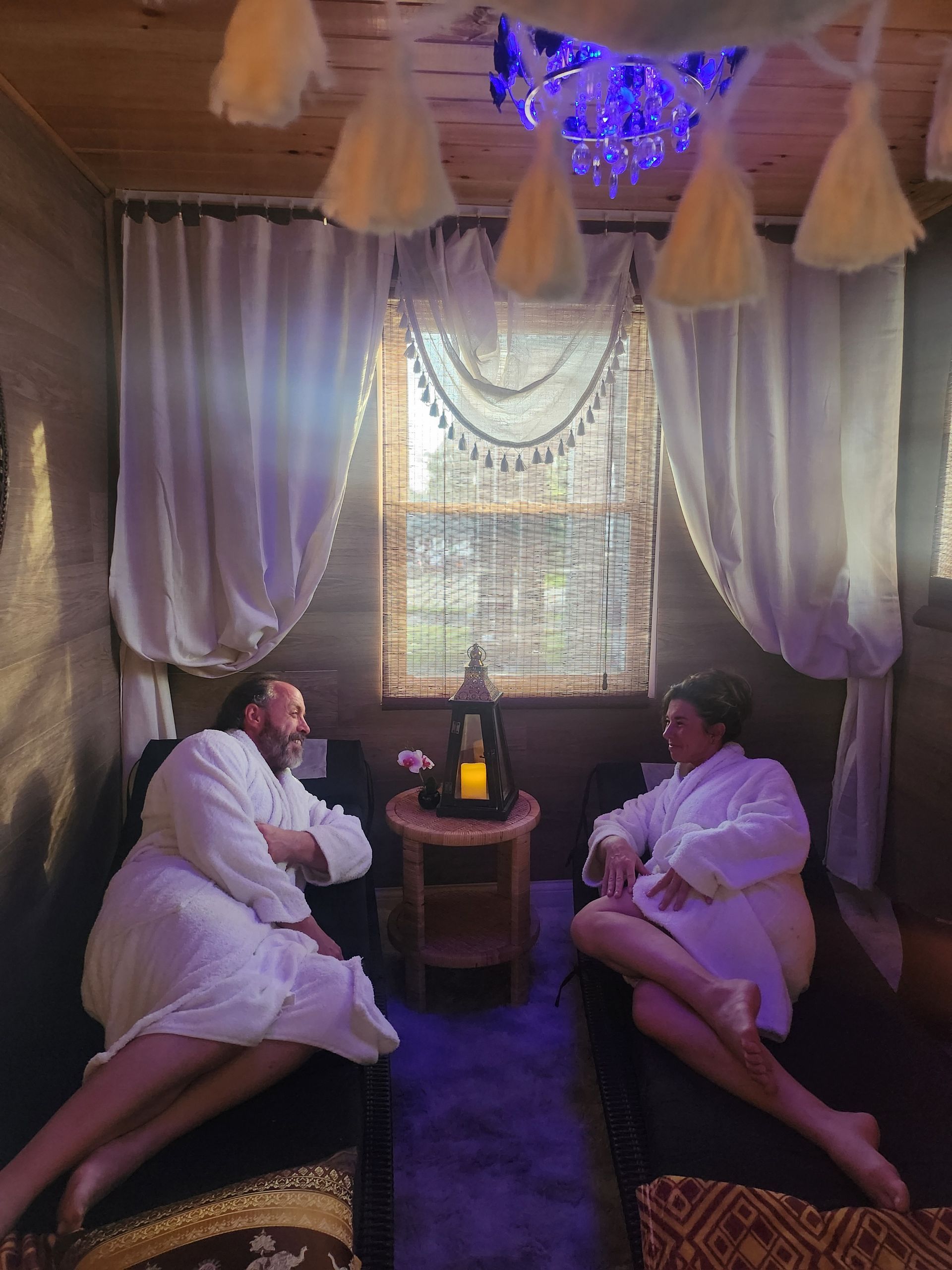 Private Couple’s Lounge Erlanger KY – Romantic spa date night with champagne and chocolate at Sandalwood Wellness & Spa.