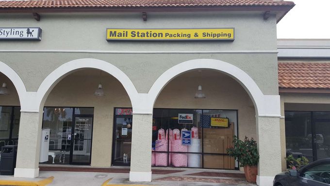 Mail station packing and shipping - Packing in Naples, FL