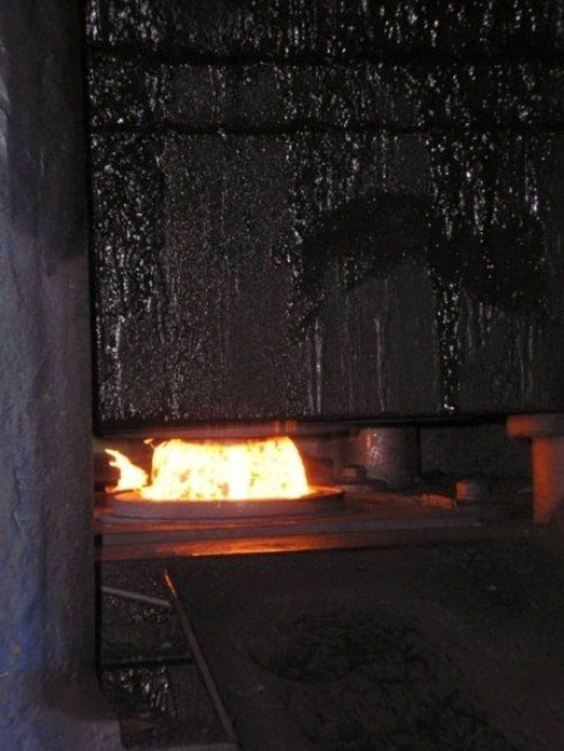 traitement des métaux à l'intérieur d'une fonderie