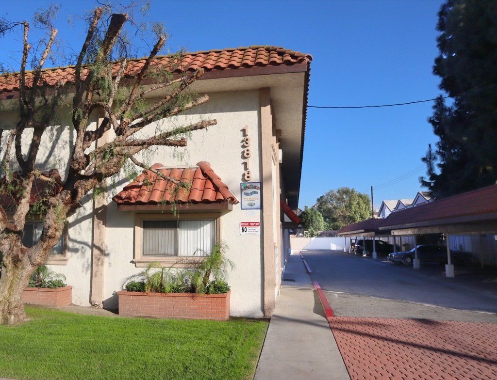 View Available Units for Arthur Avenue in Paramount, CA