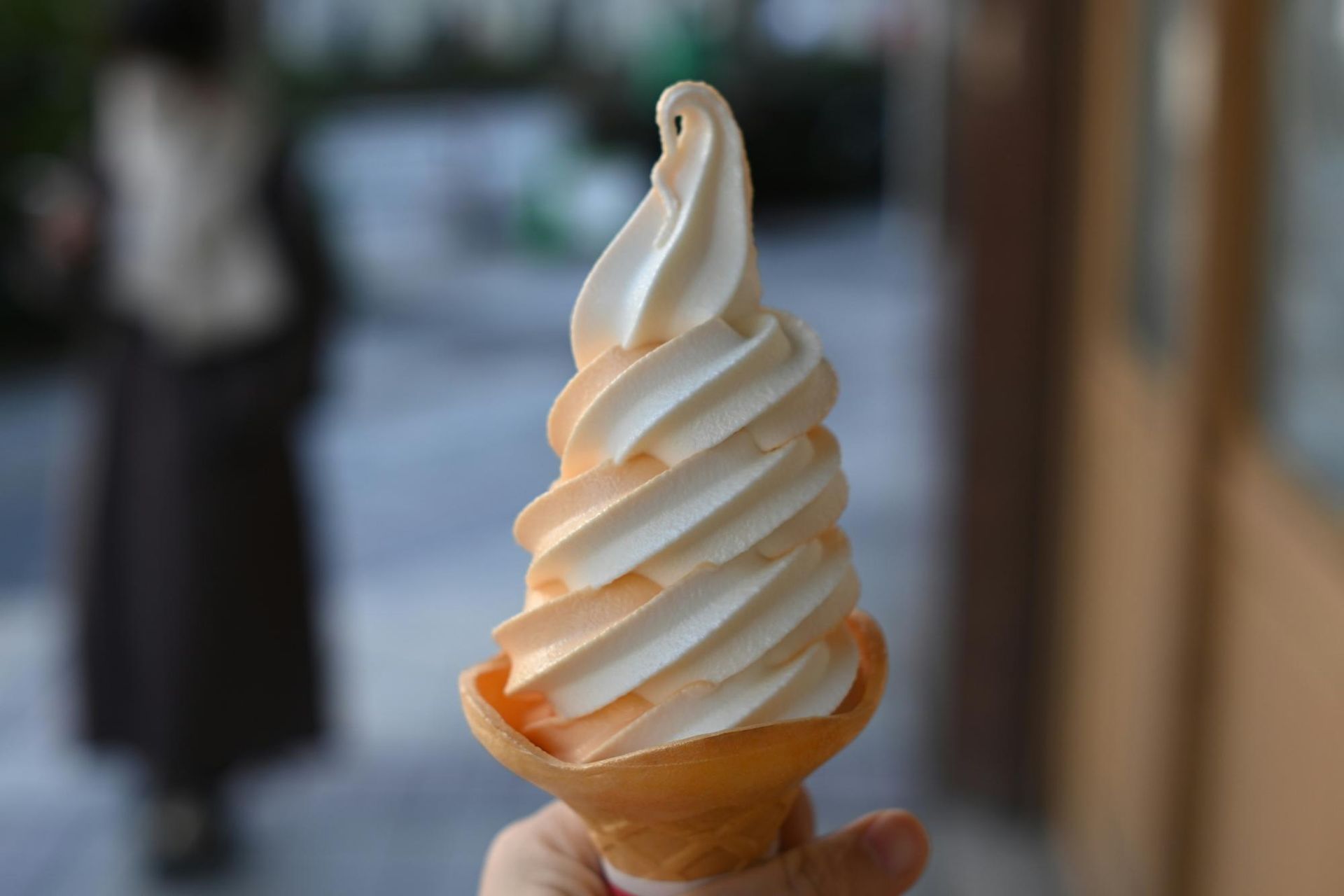 Soft serve ice cream