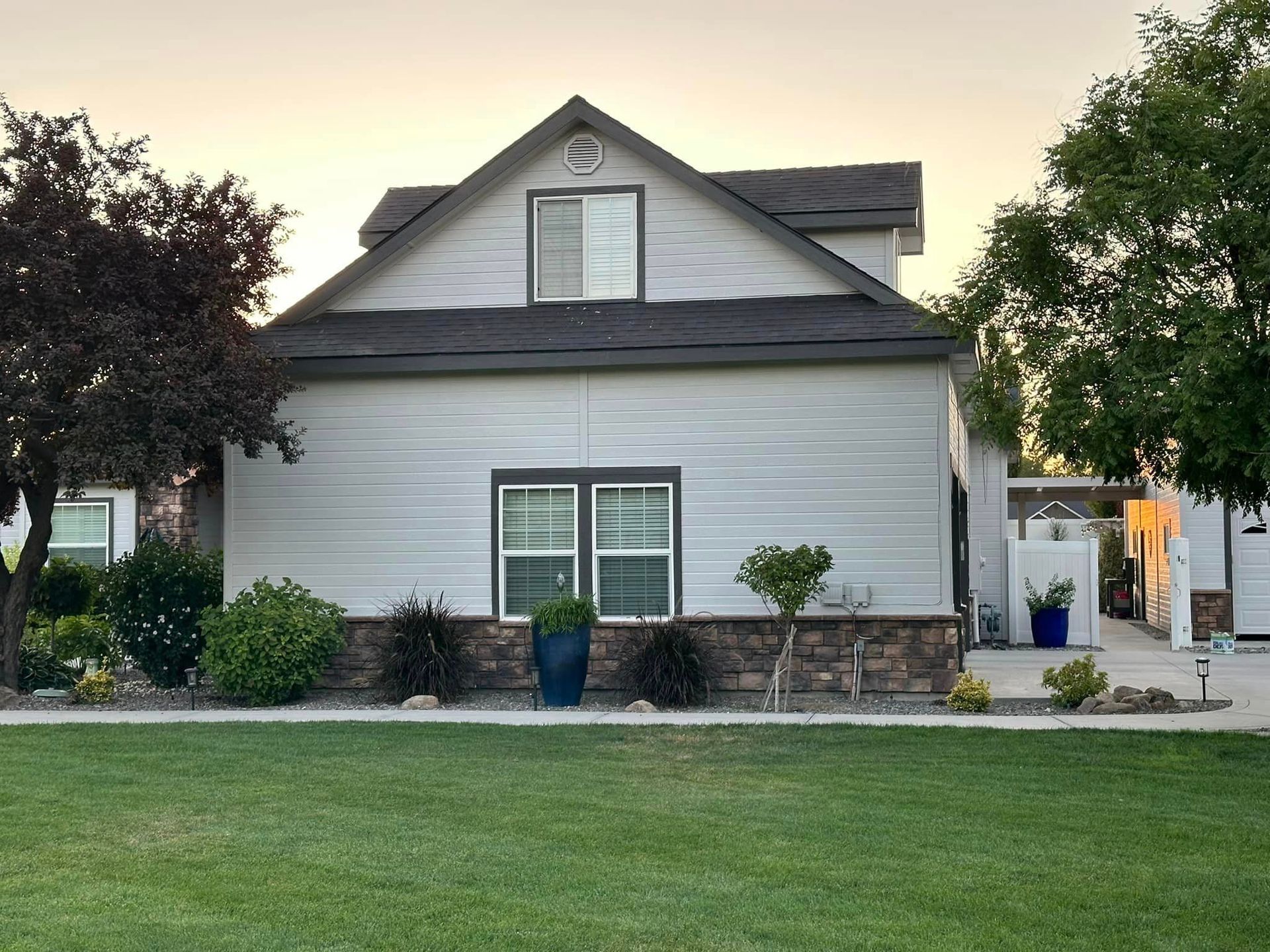 House Painter in Boise with finished exterior painting project