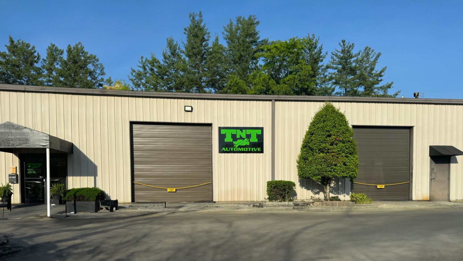 Front of Garage | TNT Automotive