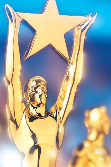 trophée doré avec étoile