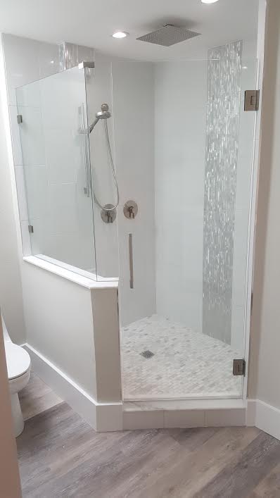 SHOWER WITH PANEL ON HALF WALL 092616 — Glass and Mirror in Tarpon Springs, FL