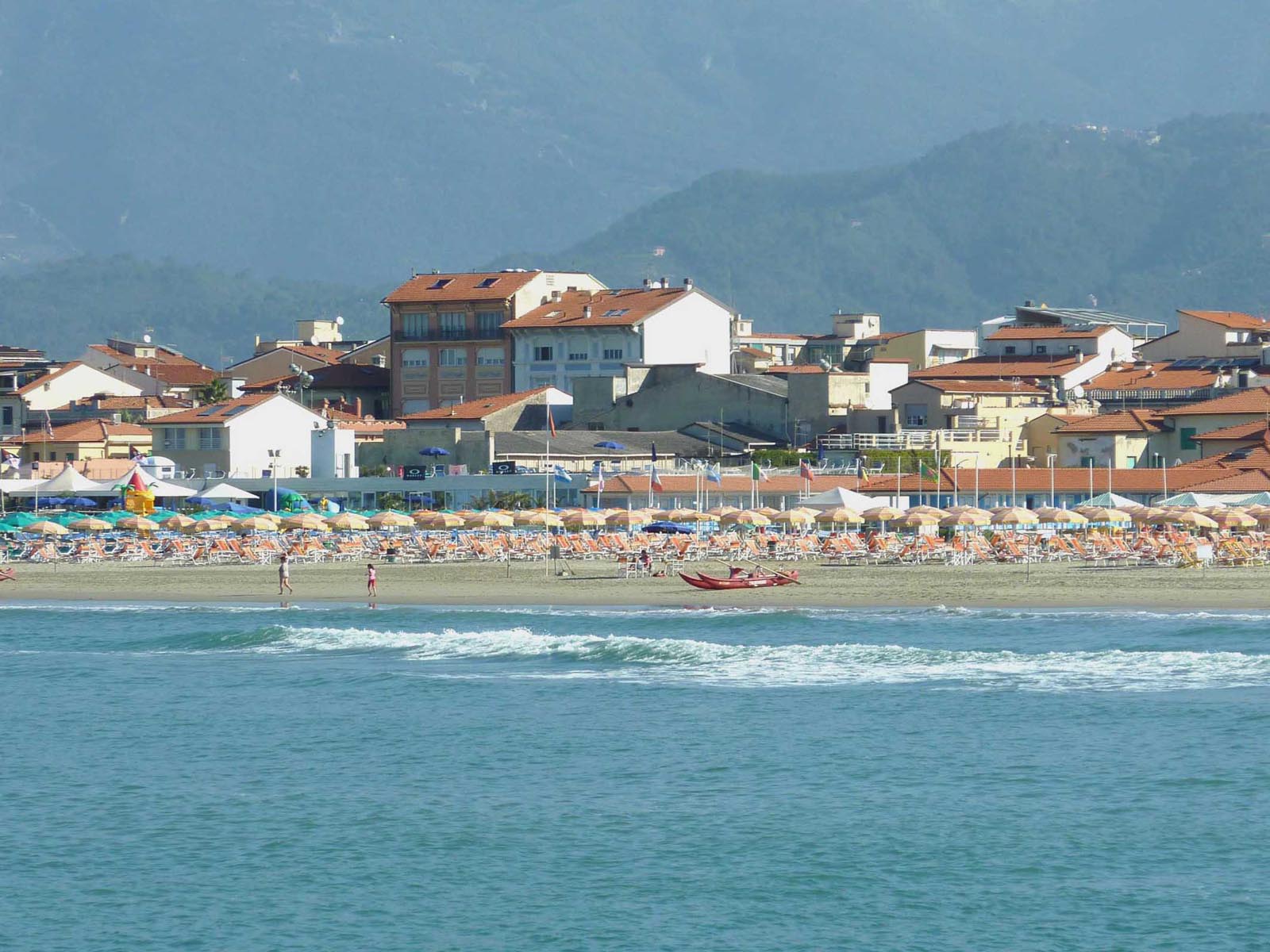 view of the Viareggio beach