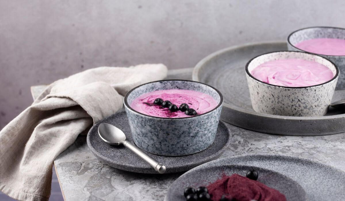 3–5 dessert options for guests
