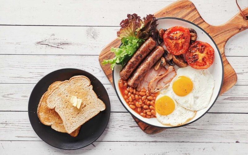 Bacon, Sausage, and the Full Aussie Breakfast