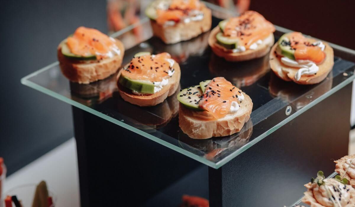 Elegant canapé catering