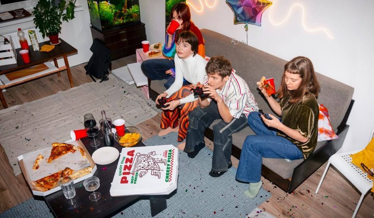Game night party