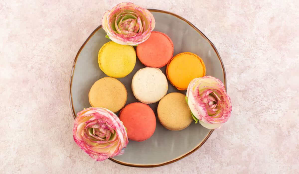 Macaron pyramids with florals