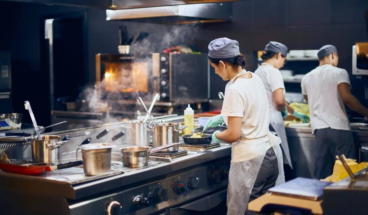 restaurant kitchen workflow