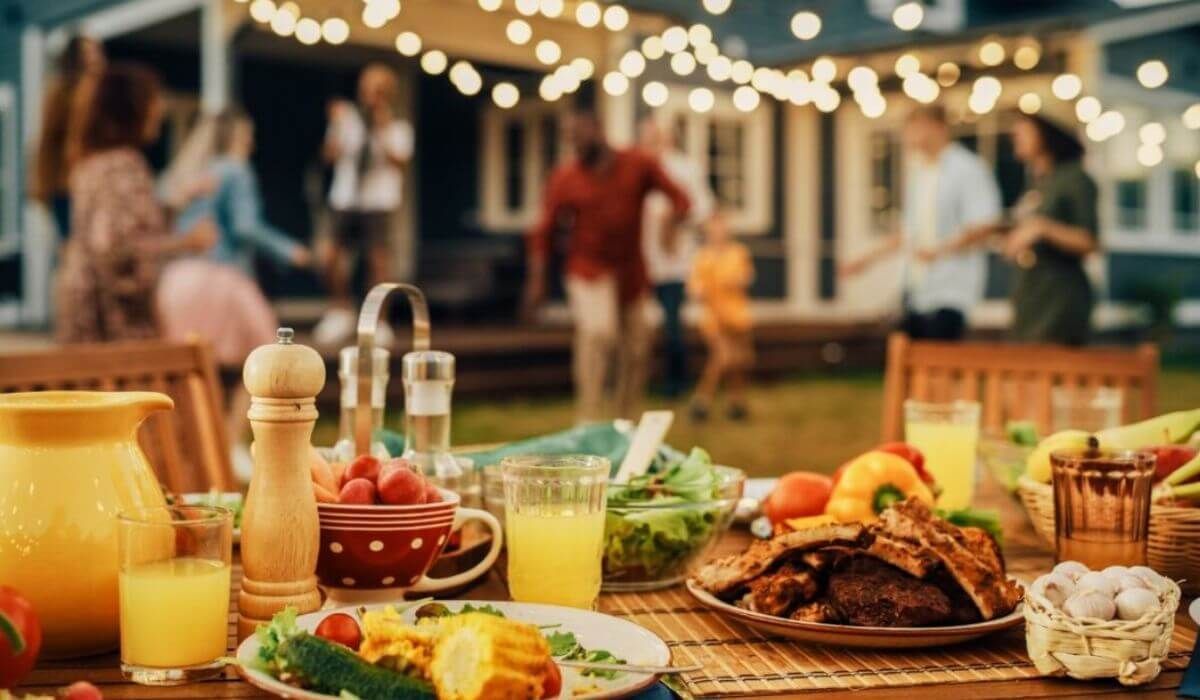 spontaneous weekend gathering food