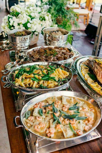 Tips for Budgeting Your Wedding Catering
