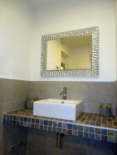 lavandino e specchio