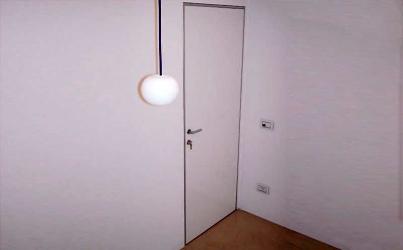 porta d'ingresso bianca