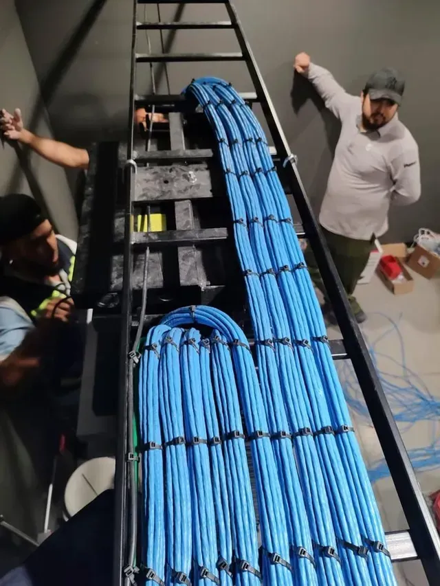 INTEGRACIÓN DE SISTEMAS EN CABLEADO ESTRUCTURADO, S.A. DE C.V. 