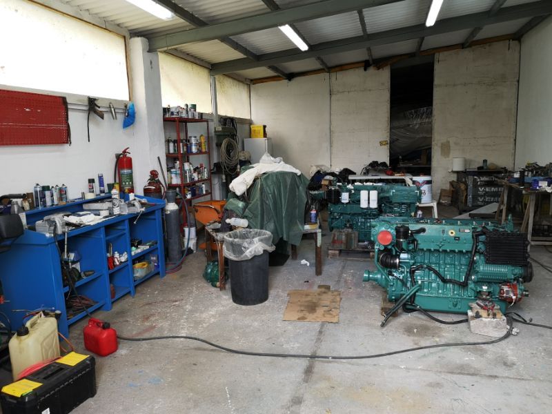 riparazione imbarcazioni e centro assistenza