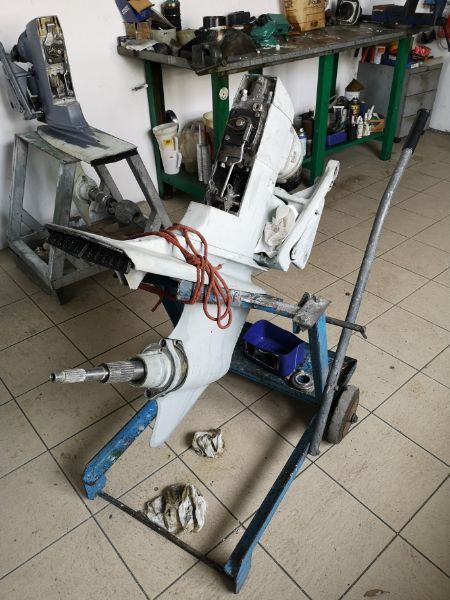 officina di riparazione barche