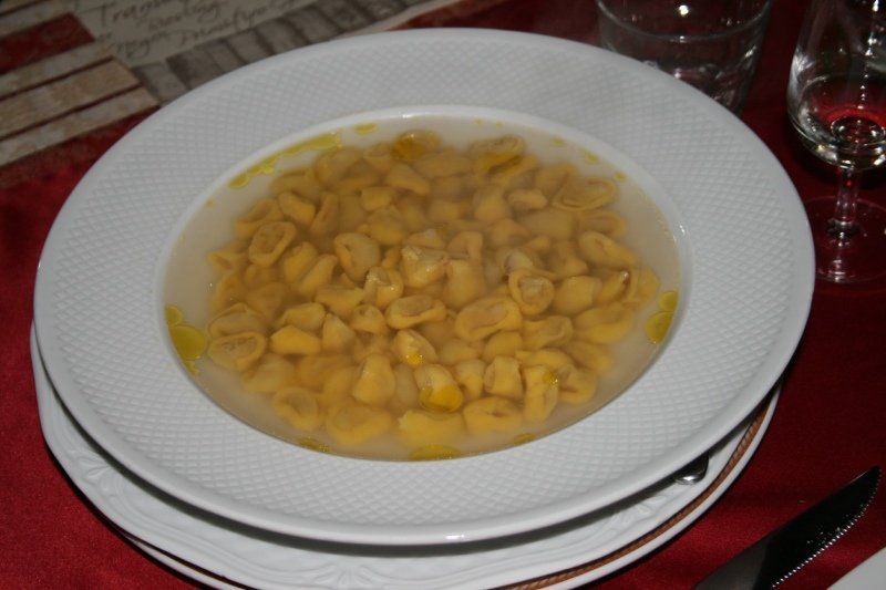 Tortellini in brodo