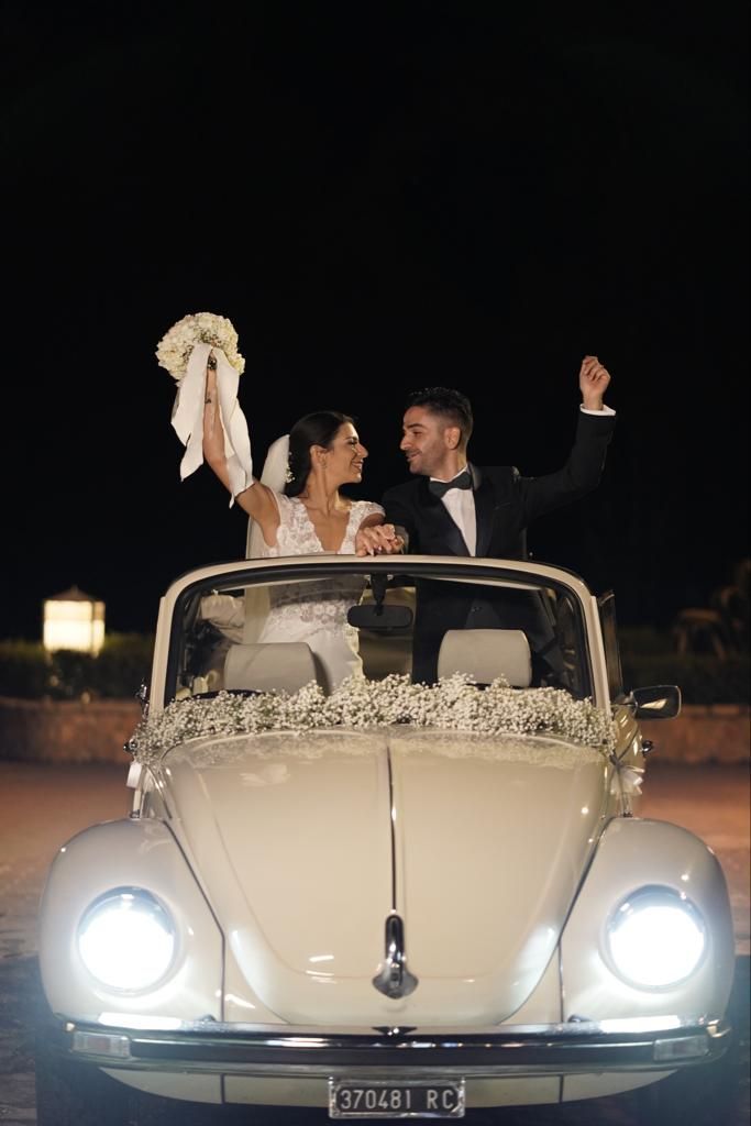 sposia in auto alla location