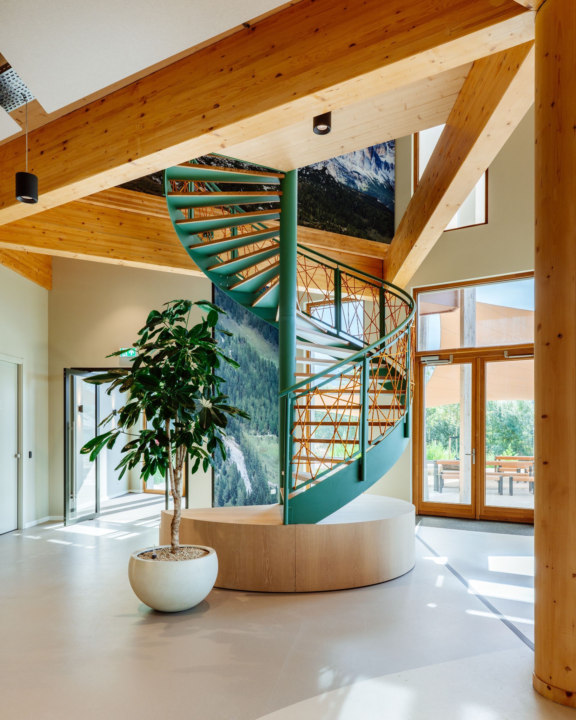 Interieurarchitect kantoor Bever
Design spiltrap, Biophilic design