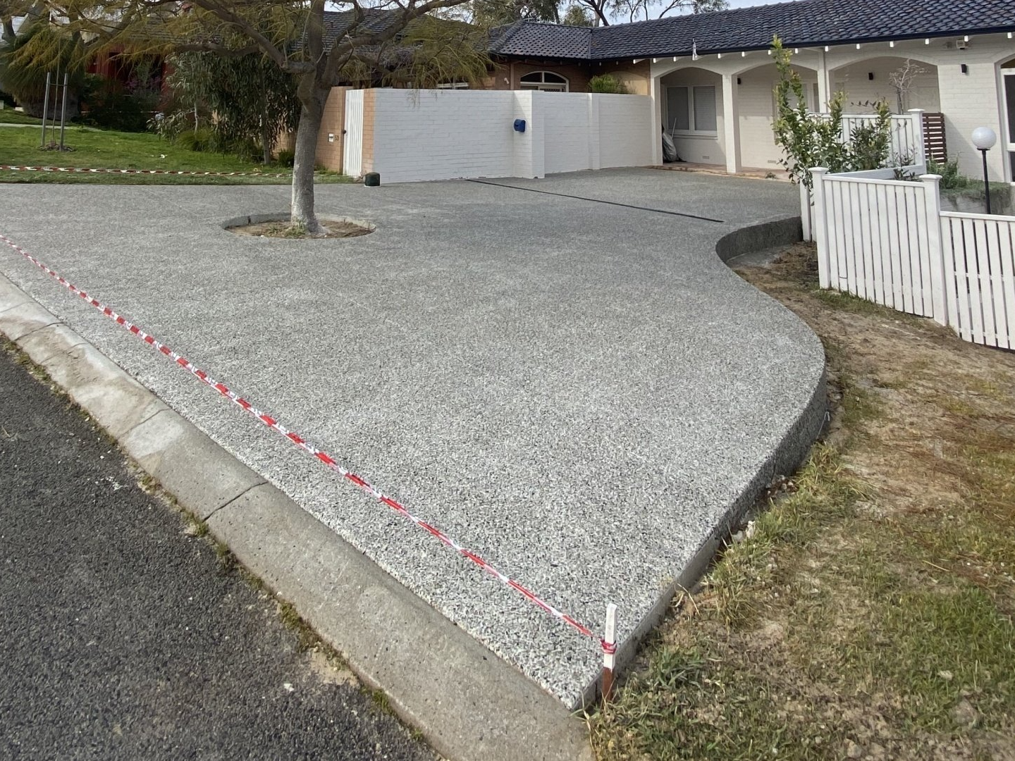 Curved Concrete Driveway in the City of Wanneroo