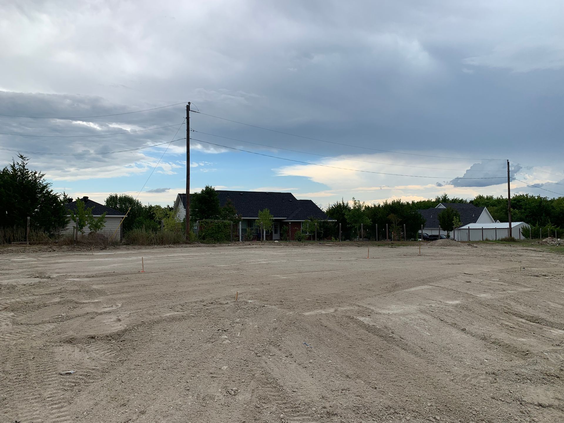 House pad, construction, clean dirt