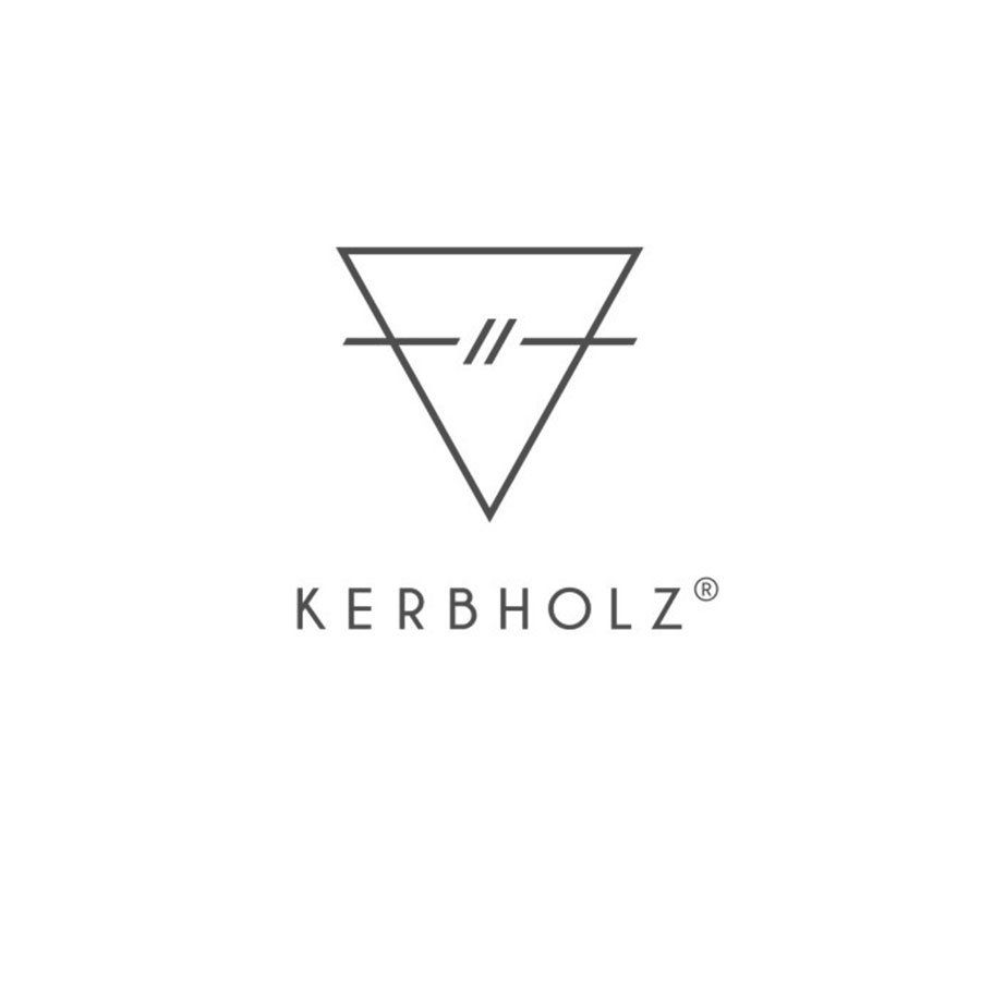 Ein Logo für eine Firma namens Kerbholz mit einem Dreieck auf weißem Hintergrund.