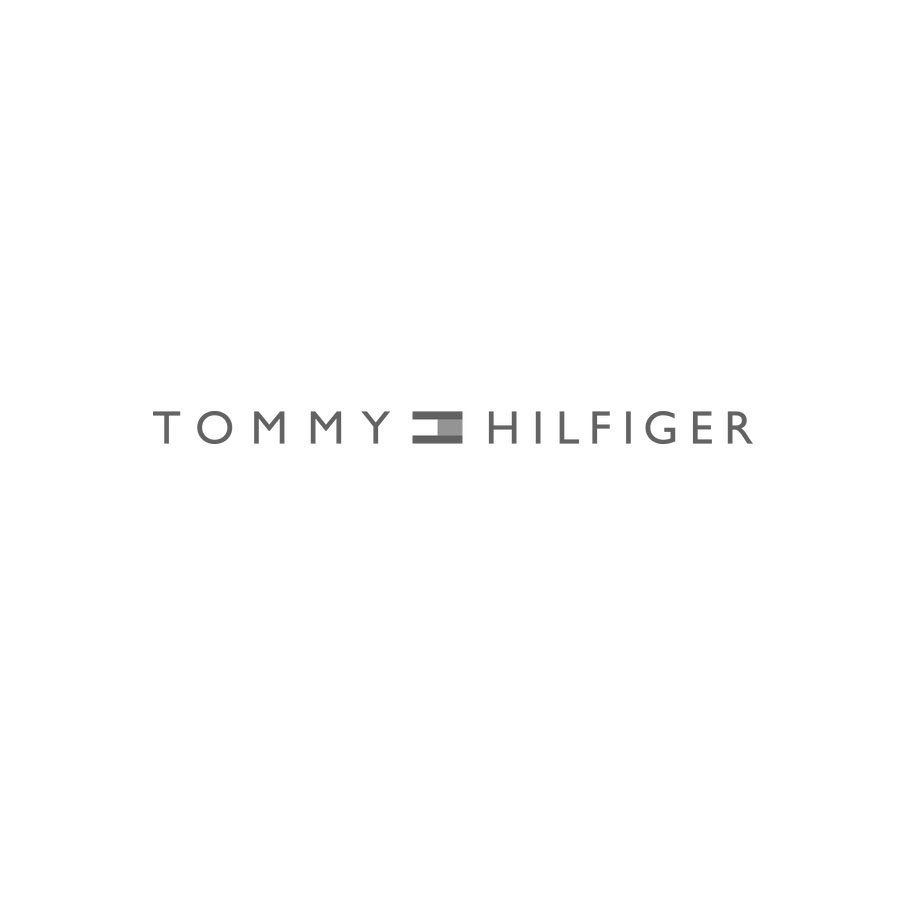 Das Logo von Tommy Hilfiger ist auf weißem Hintergrund.  | Prismanote Juweliersoftware, Kasse, Shop, Warenwirtschaft