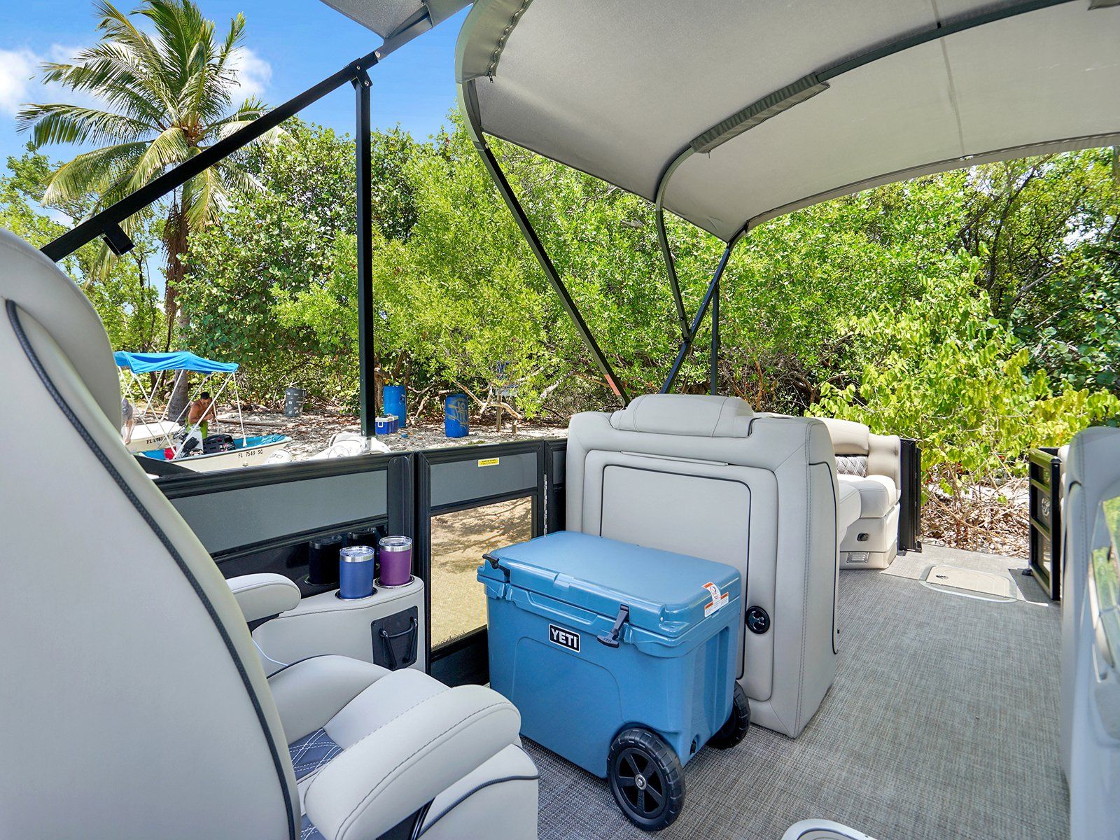 Luxury boat hire Miami