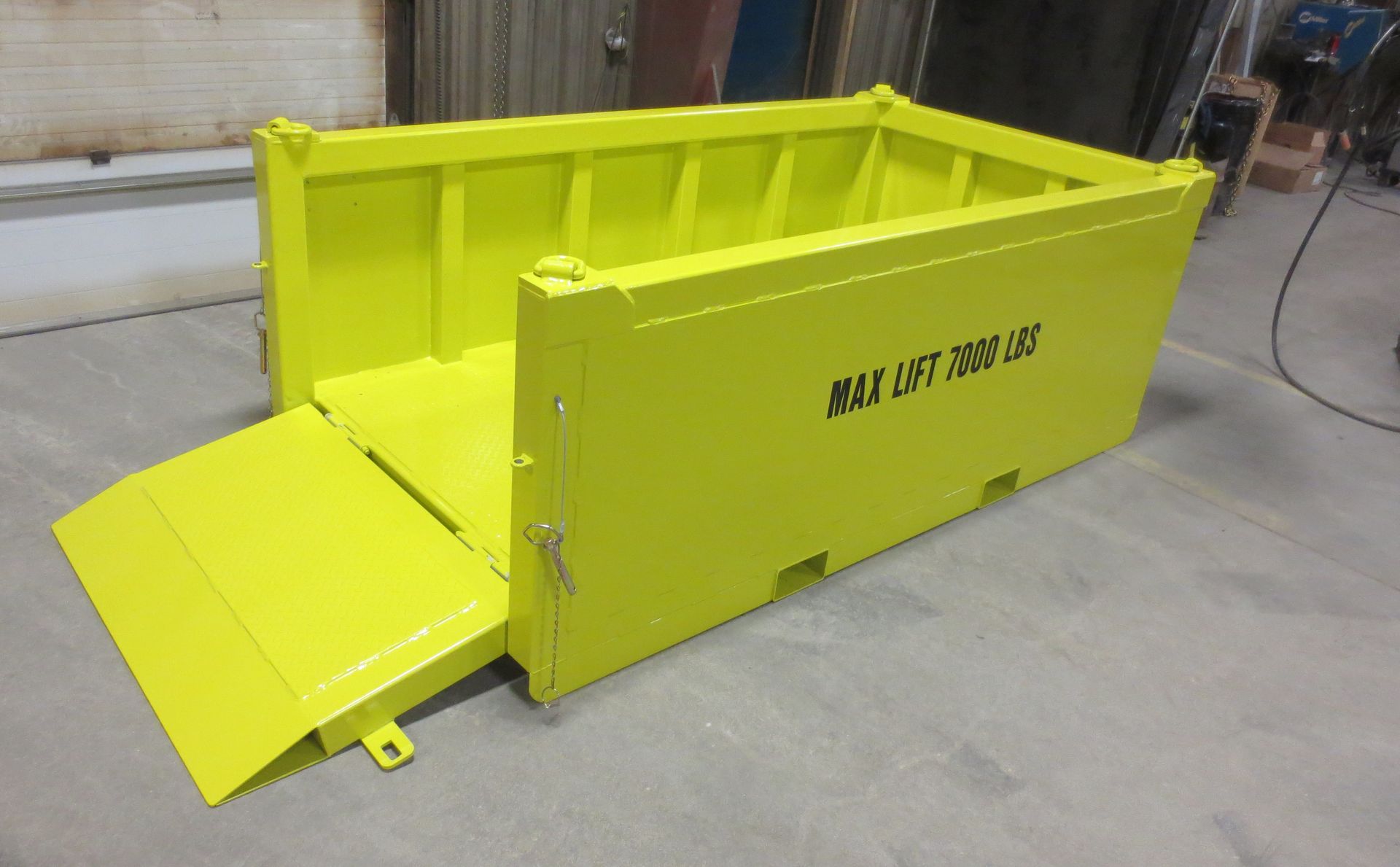 Saturn Industries - Forklift Baskets