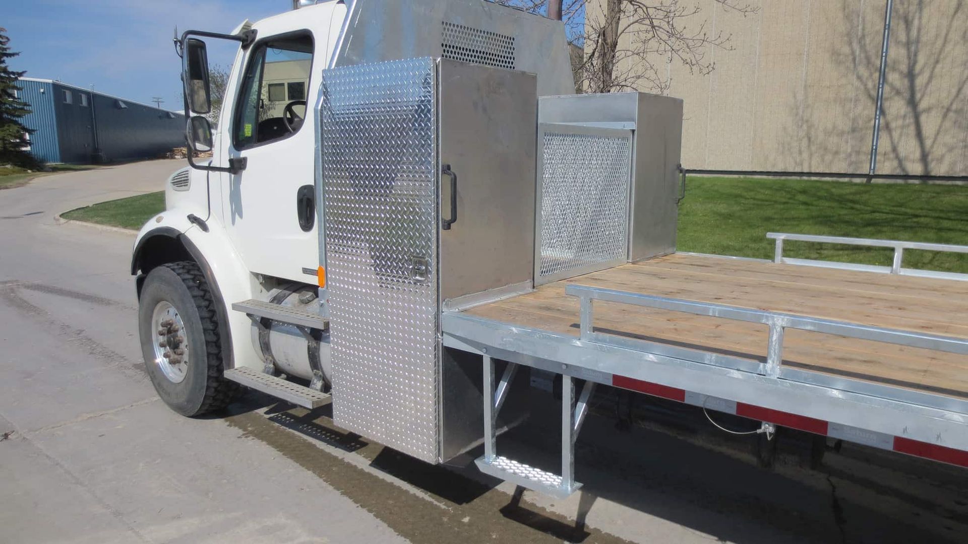 Saturn Industries - Truck Decks