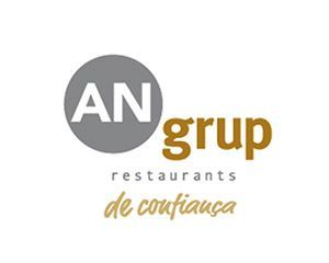 Un logotipo para un grupo de restaurantes de confianza sobre un fondo blanco.