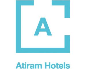 El logotipo de Atiram Hotels es un cuadrado azul con la letra A dentro.