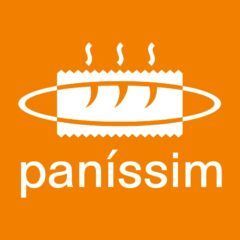 Un logotipo para una panadería llamada Panissimo con un icono de pan sobre un fondo naranja.