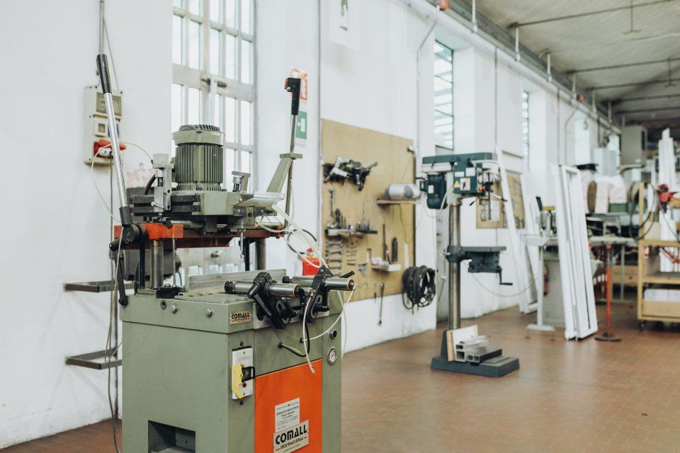 Macchinari per infissi