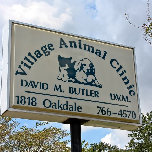 Village Animal Clinic Signage — Baton Rouge, LA — Village Animal Clinic
