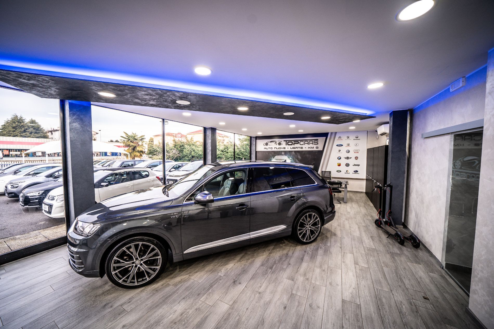 auto usata in esposizione