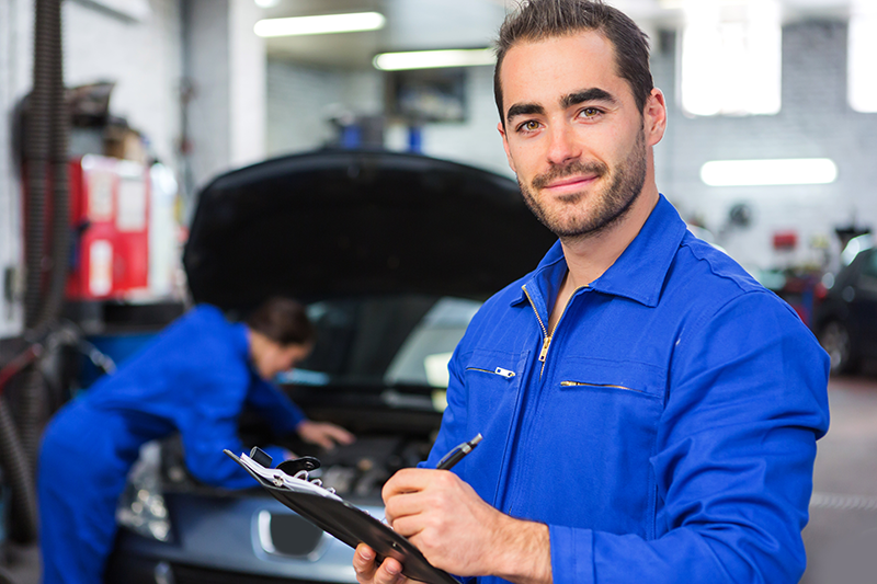 Request Service at Wholesale Tire Company in Warren, OH