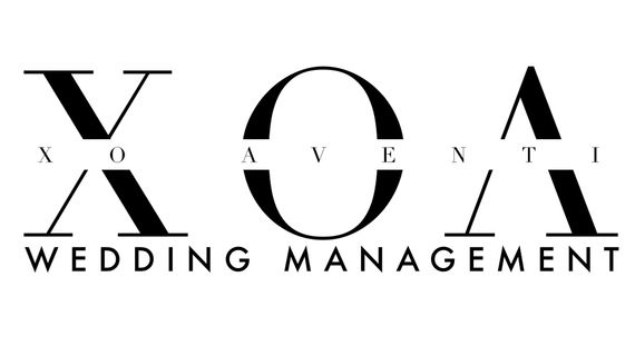 A black and white logo for a company called xo aventi.