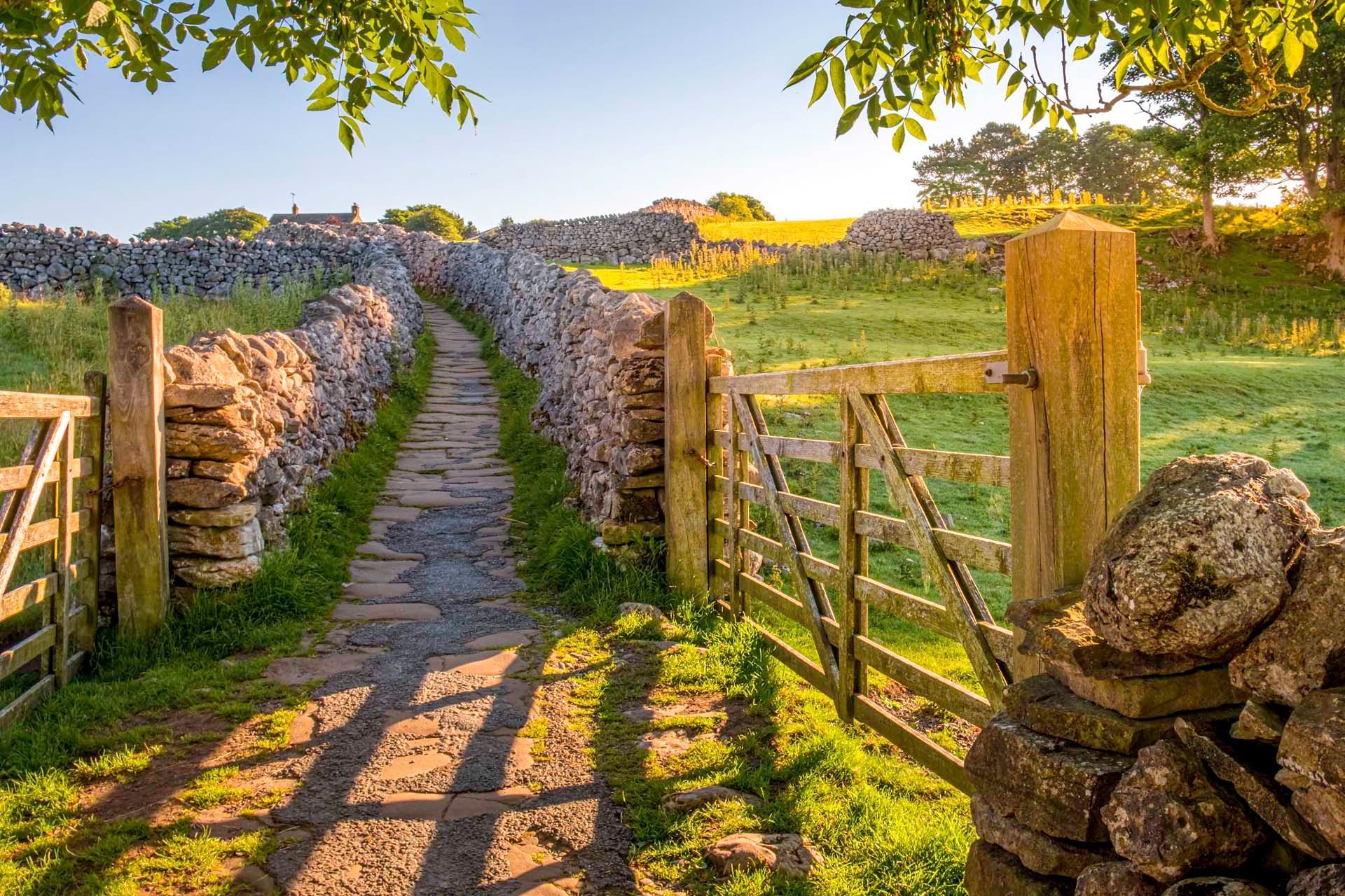Walking Routes Stump Cross Caverns Yorkshire